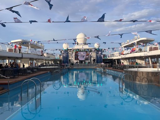 Pooldeck